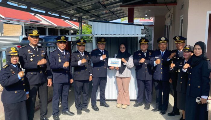 Lapas Ampana Salurkan Gerobak Usaha Gratis, Dorong Kemandirian Ekonomi Keluarga Warga Binaan