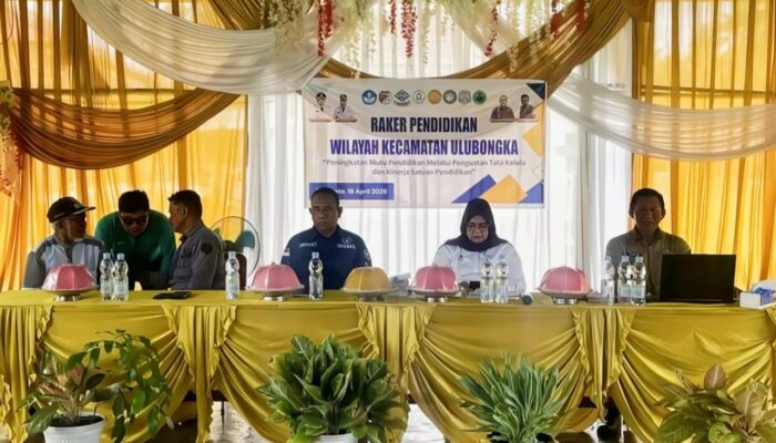Buka Raker Pendidikan di wilayah Ulubongka, Wabup Surya Tegaskan Pentingnya Sinergi Kebijakan Pusat dan Daerah