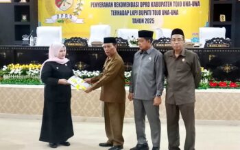 Wabup Surya Hadiri Rapat Paripurna DPRD Touna, Sampaikan Apresiasi atas Rekomendasi LKPJ Bupati 2025