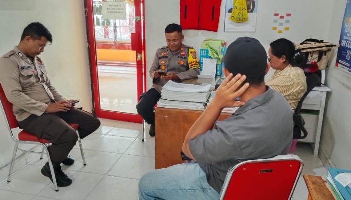 Pantau Antrean BBM, Kapolsek Ampana Kota Koordinasi dengan Pengawas SPBU Bailo