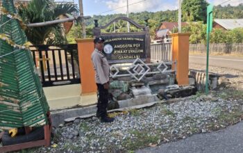 Jamin Kekhusyukan Ibadah Minggu, Polres Touna dan Jajaran Polsek Perketat Patroli Dialogis di Gereja