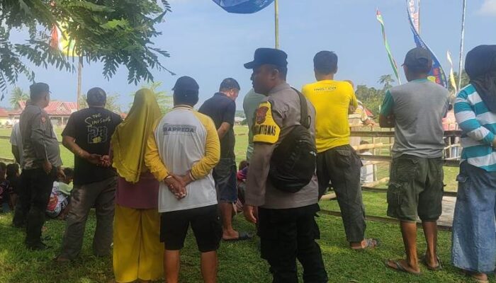 Hadirkan Rasa Aman, Kapolsek Una-Una Kawal Jalannya Pembukaan Turnamen Sepak Bola di Wakai