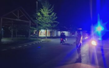 Jaga Keamanan Malam Minggu, Satlantas Polres Touna Intensifkan Blue Light Patrol di Kota Ampana