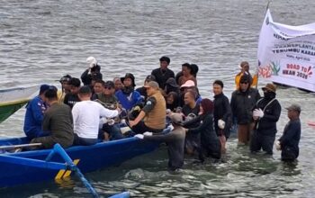 Kawal Kelestarian Togean, Satpolairud Polres Touna Pantau Langsung Transplantasi Terumbu Karang