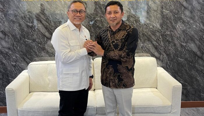 Bahas Program Strategis, Bupati Ilham Lawidu Audiensi dengan Menko Pangan Zulkifli Hasan