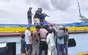 Program Polisi Penolong, Satpolairud Polres Touna Sambangi Masyarakat Pesisir Desa Labuan