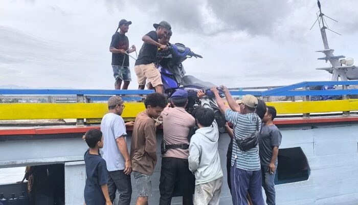 Program Polisi Penolong, Satpolairud Polres Touna Sambangi Masyarakat Pesisir Desa Labuan