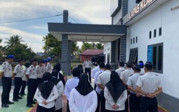 Apel Pagi Pegawai, Kalapas Ampana Tegaskan Komitmen Wujudkan Lapas Bersih Dari Halinar
