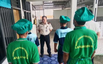Beri Arahan Petugas Dapur, Kalapas Ampana Tekankan Kebersihan dan Kualitas Makanan WBP