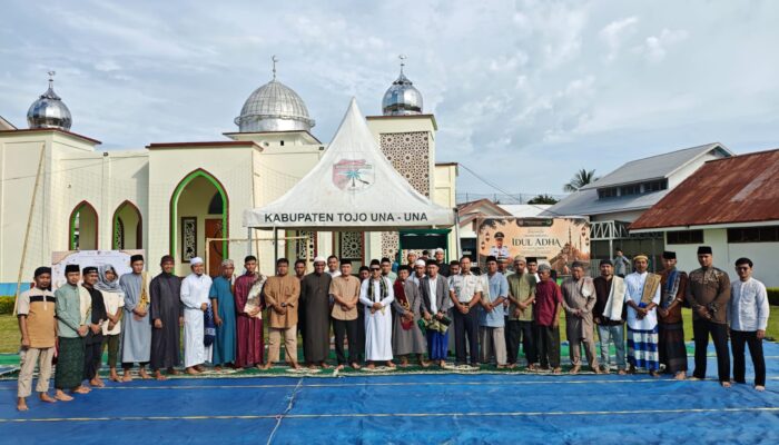 Khusyuk dan Penuh Kebersamaan, Lapas Ampana Gelar Shalat Idul Adha 1447 H Bersama Warga Binaan dan Bupati Touna