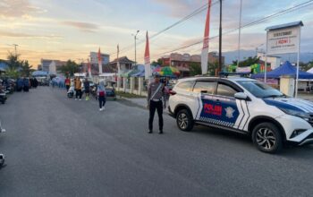 Pastikan Aman, Personel Gabungan Amankan Rute Jalan Santai Hardiknas di Ampana