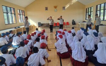 Kasat Binmas Polres Touna Bentuk Polisi Cilik di Sekolah Rakyat demi Pupuk Disiplin Sejak Dini