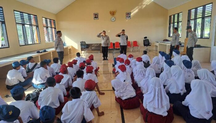 Kasat Binmas Polres Touna Bentuk Polisi Cilik di Sekolah Rakyat demi Pupuk Disiplin Sejak Dini