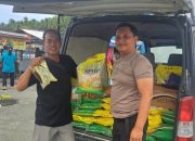 Bantu Ringankan Beban Warga, Sat Binmas Polres Tojo Una-Una Salurkan Beras dan Minyak Murah