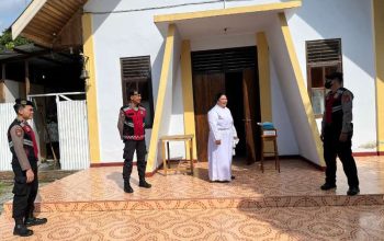 Pastikan Ibadah Minggu Aman, Sat Samapta Polres Touna Gelar Patroli Dialogis di Sejumlah Gereja