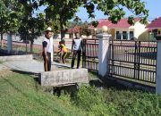 Sambut Hari Bhayangkara ke-80, Wakapolres Touna Pimpin Kerja Bakti Bersihkan Mako