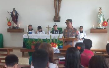 Pererat Silaturahmi, Kapolsek Ampana Kota Kunjungi Gereja Katolik Santa Maria