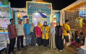Wabup Surya Tinjau Stand Pameran Dekranasda Touna di MTQ XXXI Sulteng