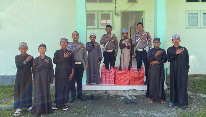 Polantas Menyapa Hadir di Sekolah, Satlantas Polres Touna Ajak Anak-anak Tertib Berlalu Lintas