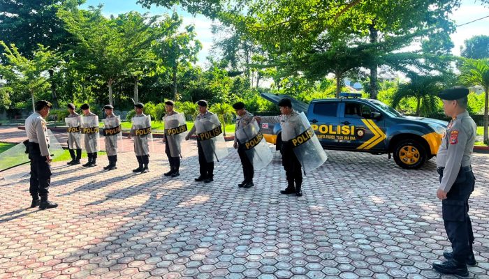 Asah Kesiapsiagaan, Kasat Samapta Polres Touna Pimpin Latihan Pengendalian Massa