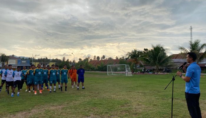Bhayangkara Cup 2026 Resmi Bergulir, Kapolres Tojo Una-Una Lakukan Kick Off