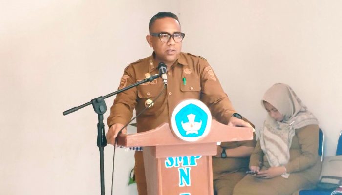 Kadis Dikbud Touna Tegaskan Bantuan Seragam Gratis Wujud Visi Misi Bupati dan Wakil Bupati