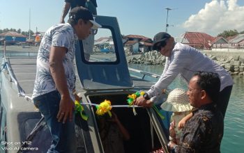 Asisten Administrasi Umum Touna Launching Perdana Operasional SB Numa 02 Express Ampana-Wakai