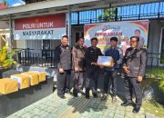 Sat Binmas Polres Touna Bagikan Sembako kepada Warga Kurang Mampu di Hari Bhayangkara ke-80