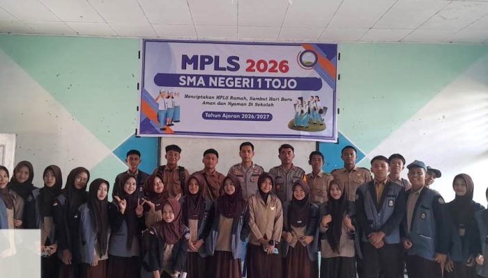 Kapolsek Tojo Jadi Narasumber MPLS, Edukasi Bahaya Penyalahgunaan Narkotika, Psikotropika, dan Zat Adiktif lainnya