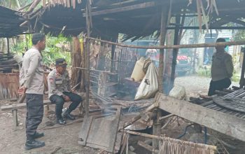 Sat Binmas Polres Touna Sambangi UMKM Gula Merah, Imbau Jaga Kualitas Produk
