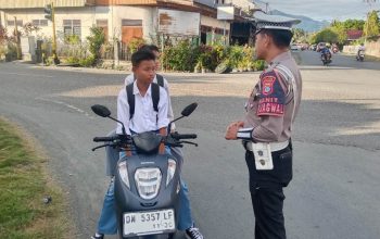 Satlantas Polres Tojo Una-Una Gelar Strong Point Pagi, Warga Diimbau Tertib Berlalu Lintas