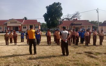 Kasat Binmas Polres Touna Latih PBB dan Bina Polisi Cilik di Sekolah Rakyat
