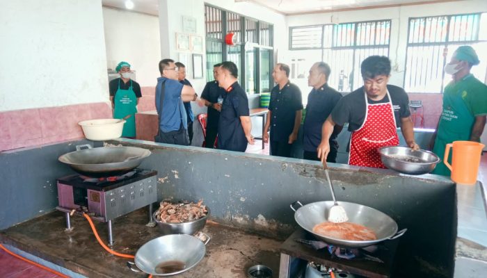 Monev Layanan Dapur Lapas Ampana, Kanwil Ditjenpas Sulteng Pastikan Kualitas dan Keamanan Pangan WBP