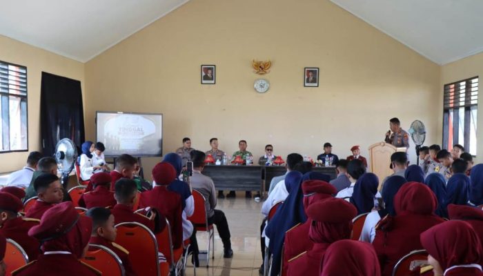 Kompol Junus Hadiri Pelepasan Taruna Bakti di Sekolah Rakyat Touna