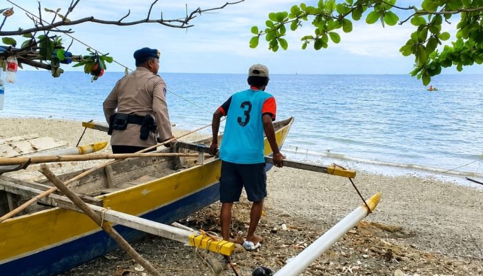 Satpolairud Polres Touna Intensifkan Program Polisi Penolong di Pesisir