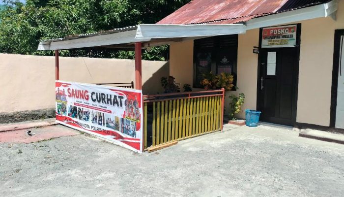 Kapolsek Ampana Kota Hadirkan Ruang Curhat untuk Warga