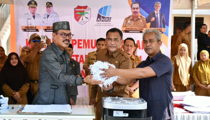 Hampir Dua Dekade Tersimpan, 9.527 Arsip Pemkab Touna Dimusnahkan