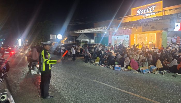 Satlantas Polres Touna Kawal Kelancaran Lalu Lintas Saat Maulid Nabi