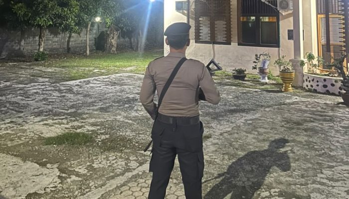 Patroli Dini Hari, Samapta Polres Touna Pastikan Keamanan Mako dan Aspol