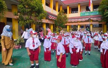 Asap Karhutla Ganggu Kualitas Udara di Touna, SD Negeri 1 Ampana Kota Imbau Siswa Pakai Masker