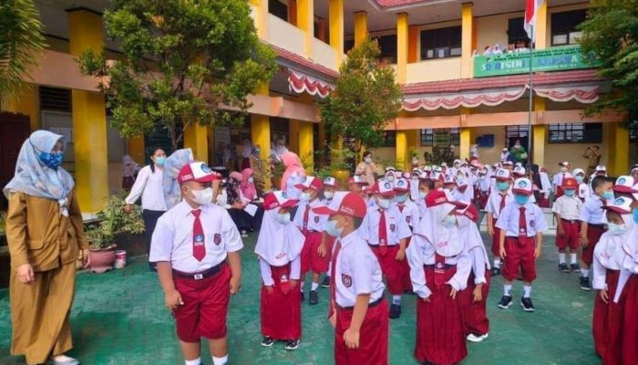 Asap Karhutla Ganggu Kualitas Udara di Touna, SD Negeri 1 Ampana Kota Imbau Siswa Pakai Masker