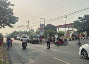 Atasi Kemacetan Antrean BBM di Depan SPBU Batampolo, Satlantas Polres Touna Laksanakan Pengaturan Lalu Lintas