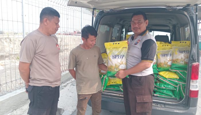 Polres Touna Gelar GPM, Sediakan Beras Murah untuk Warga Ratolindo