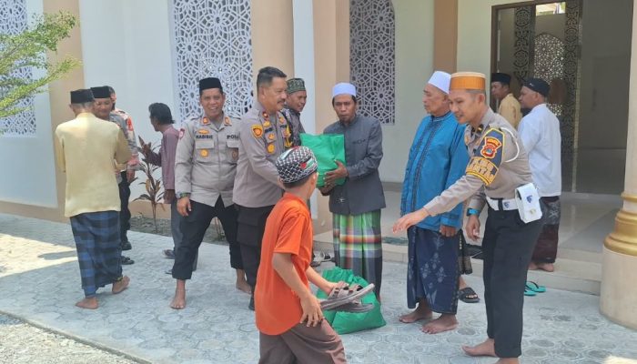 Sukseskan Program 100 Hari Kapolri, Polres Touna Gelar Jumat Keliling di Kajulangko